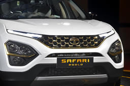Tata Safari Front View
