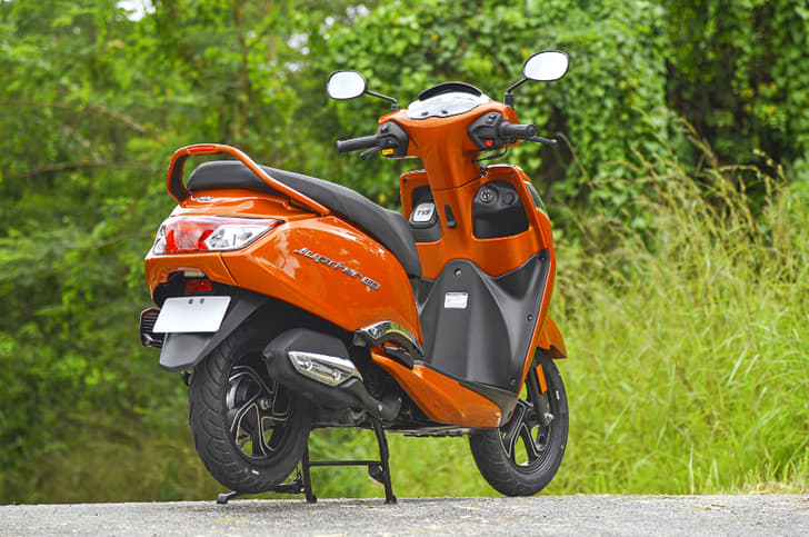 The claimed ground clearance figure of 165mm is at par with competition.