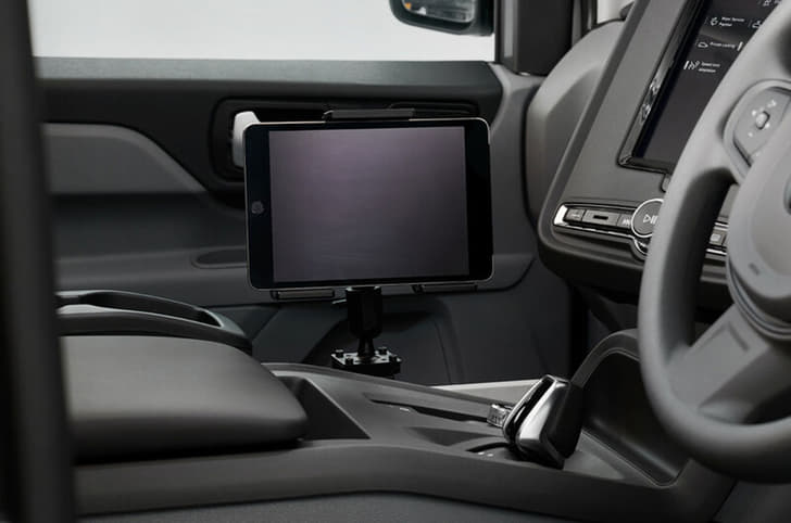 LEVC TX image gallery