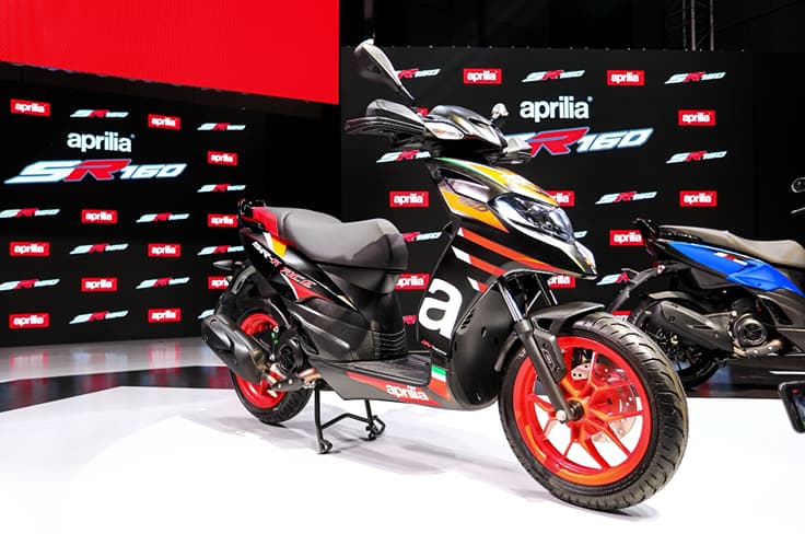 The facelifted Aprilia SRs sport a new, sharper design. The facelifted Aprilia SRs sport a new, sharper design.