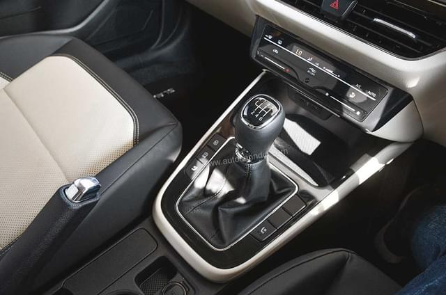 Gear Box 6 Speed Image - 15937