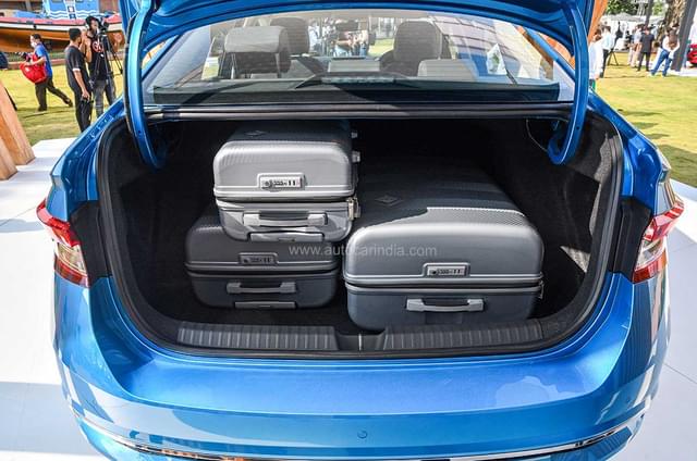 Rear View Image - 15924