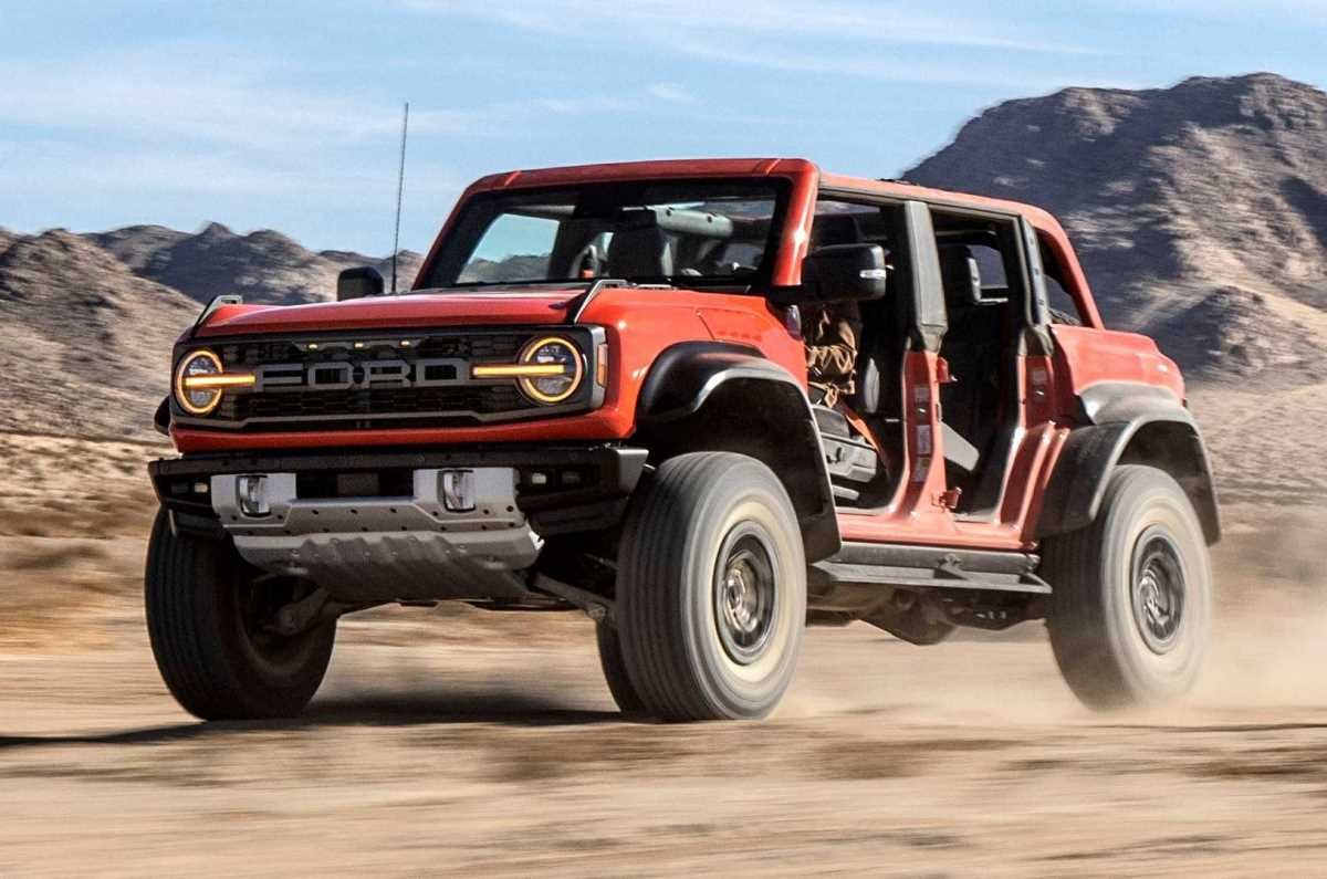 2022 Ford Bronco Raptor image gallery - Image 2