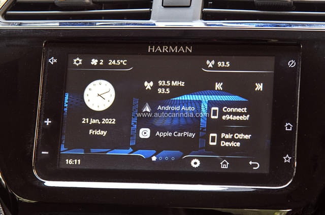 Infotainment System Image - 15855
