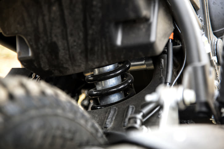 The Scram 411 has a link-type monoshock with 180mm wheel travel.