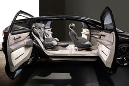 Audi Urbansphere image gallery 