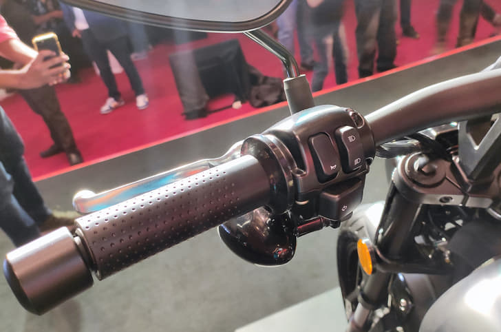 Keeway K-Light 250V switchgear.