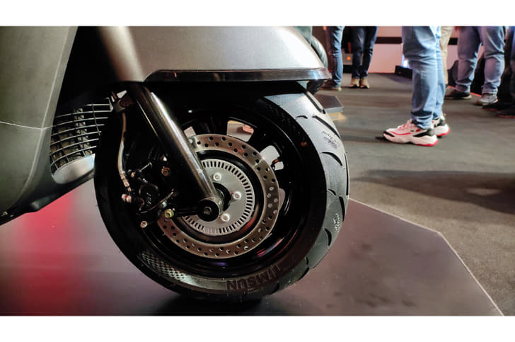 The Sixties 300i rolls on 12-inch alloy wheels and gets disc brakes at both ends as well as dual-channel ABS.