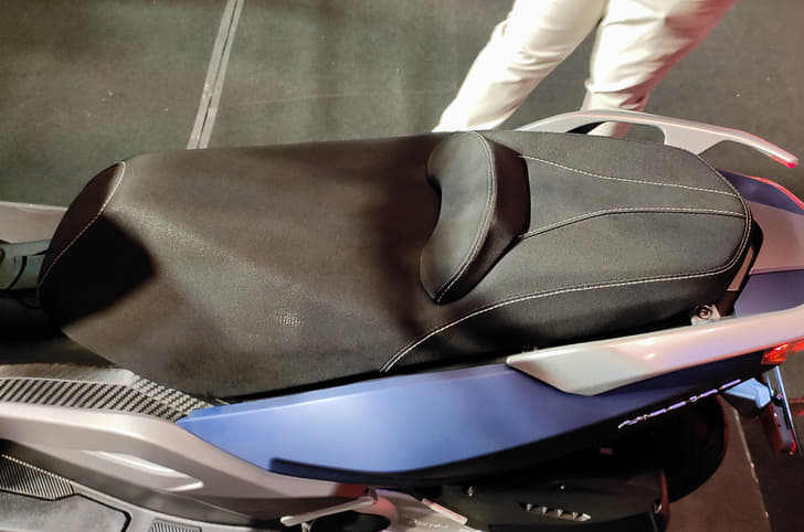 Keeway Vieste 300 seats.