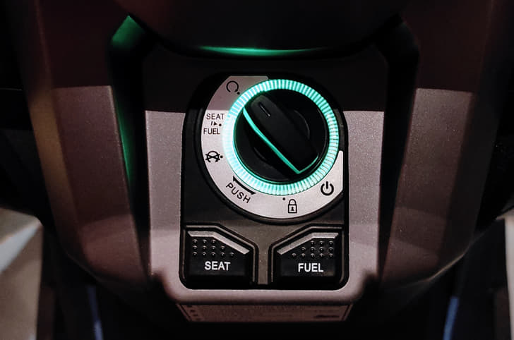 Keeway Vieste 300 gets backlit switchgear.