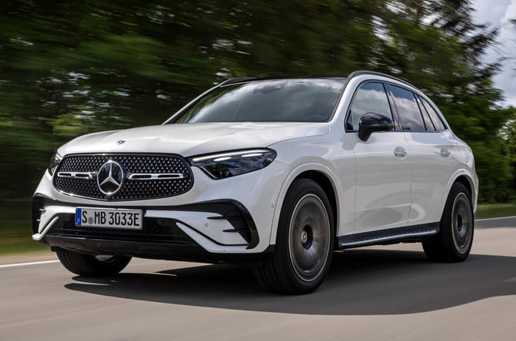 New Mercedes-Benz GLC front-quarter 
