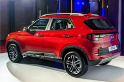 2022 Hyundai Venue facelift rear quarter