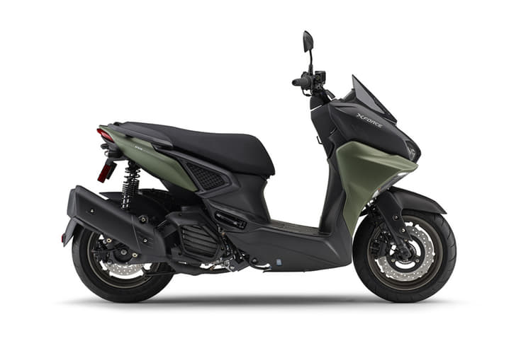 The X Force has a flat floorboard, unlike the central spine of the Aerox 155.