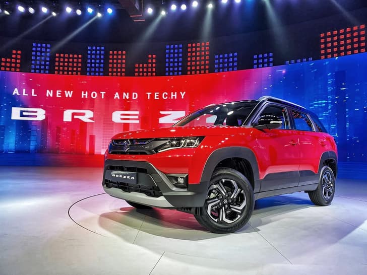 Maruti Suzuki Brezza launch front quarter 