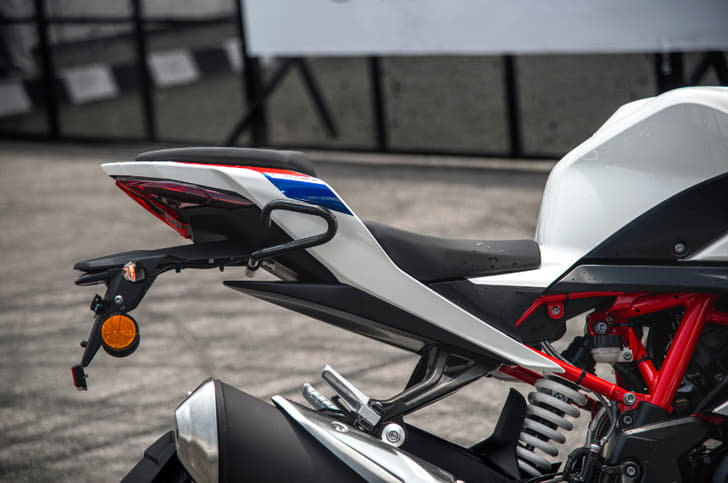 The sleek tail section with that distinctive tail-lamp has also been carried over unchanged.