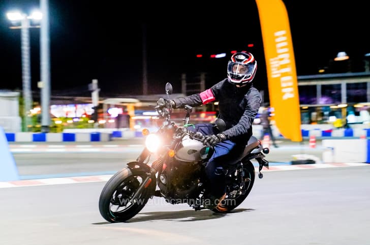 The Hunter features a 41mm telescopic fork up front and twin shocks at the rear.