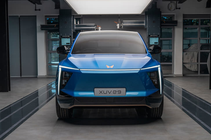 Mahindra XUV.e9 front