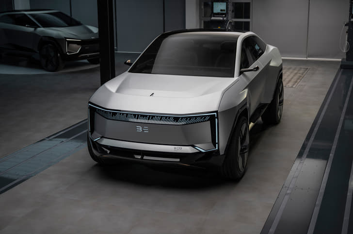 Mahindra BE.09 front quarter 