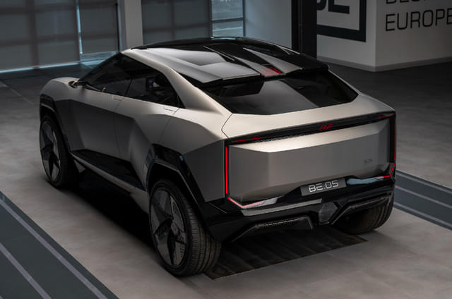 Rear View Image - 8178