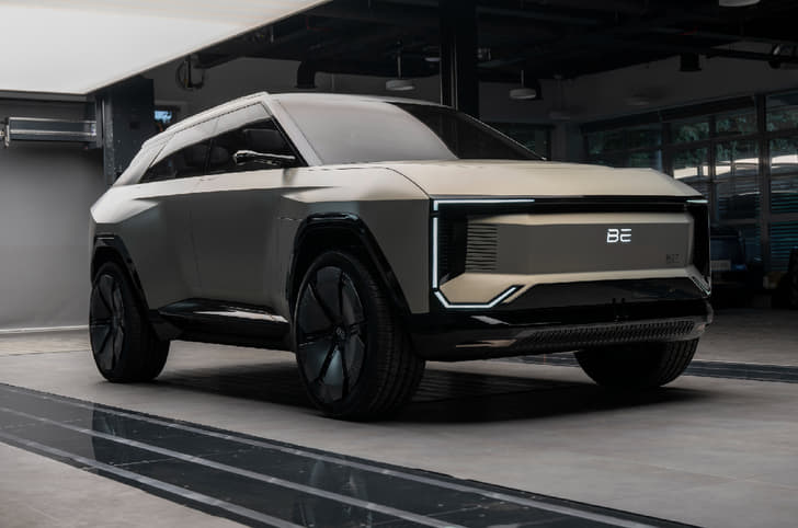 Mahindra BE.07 front quarter