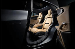 Ferrari Purosangue Second Row Seats