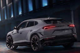 Lamborghini Urus Front Right Three Quarter