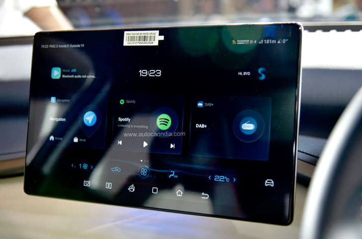 BYD Atto 3 13.8-inch rotating touchscreen