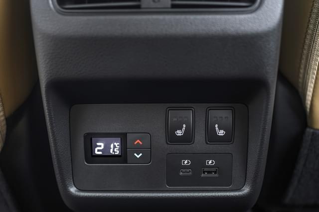 Ac Vents Front Presence Image - 14702