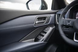 Nissan Qashqai driver side door