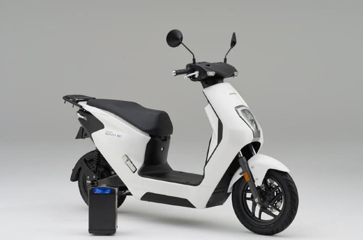 The Honda EM1e electric scooter features a removeable battery