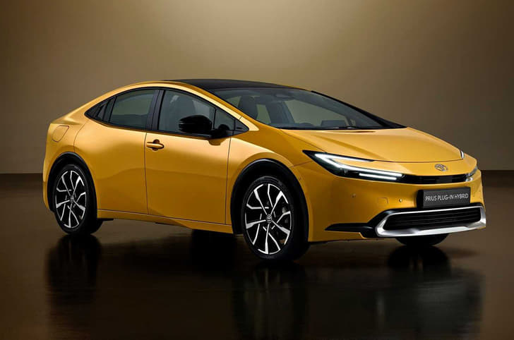 2022 Toyota Prius front quarter