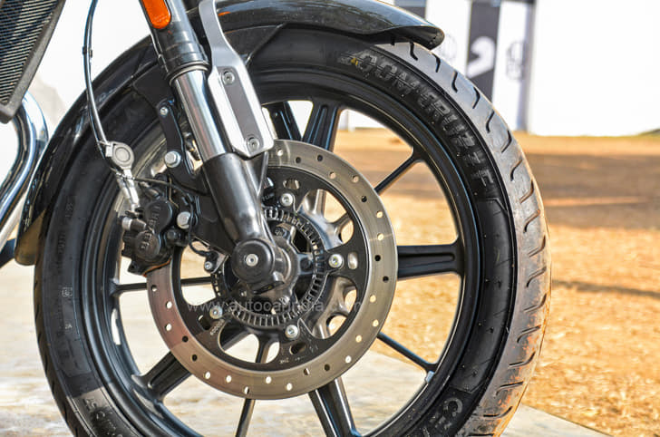 Royal Enfield Super Meteor 650 front wheel