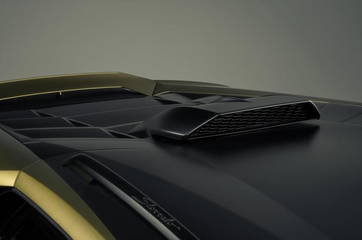 Lamborghini Huracan Sterrato roof-mounted air intake Lamborghini Huracan Sterrato roof-mounted air intake