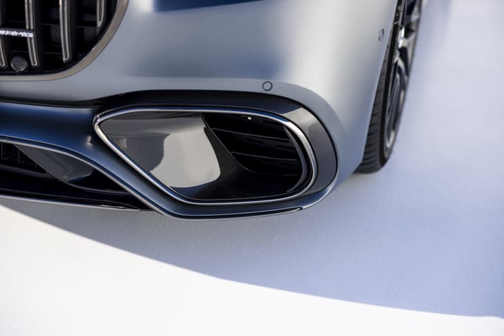 Mercedes-AMG S63 V8 air intake
