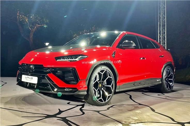 Lamborghini Urus Performante (November 24) -
The more handling focussed Performante version arrives first, to be followed by the luxury biased S version.
Lamborghini Urus Performante (November 24) -
The more handling focussed Performante version arrives first, to be followed by the luxury biased S version.