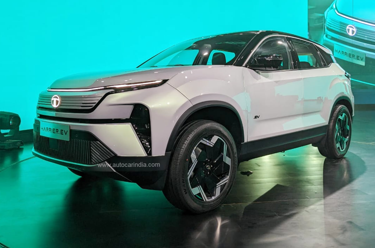 Tata Harrier EV front quarter