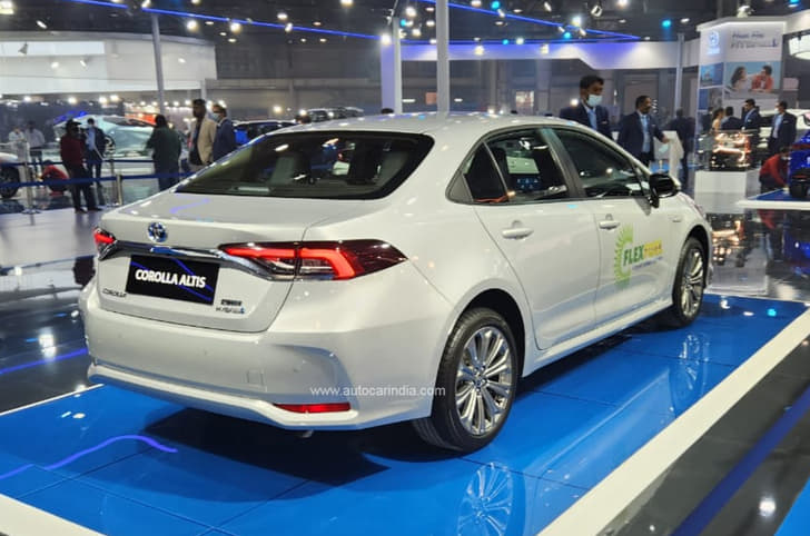 Toyota Corolla Altis flex fuel rear quarter