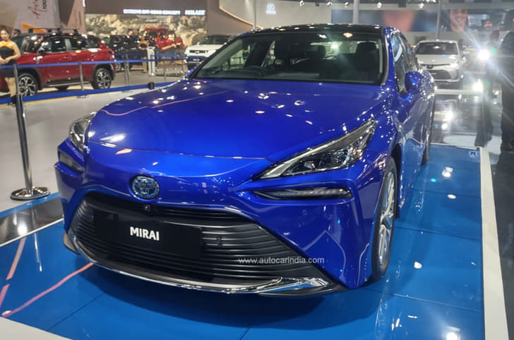 Toyota Mirai front quarter