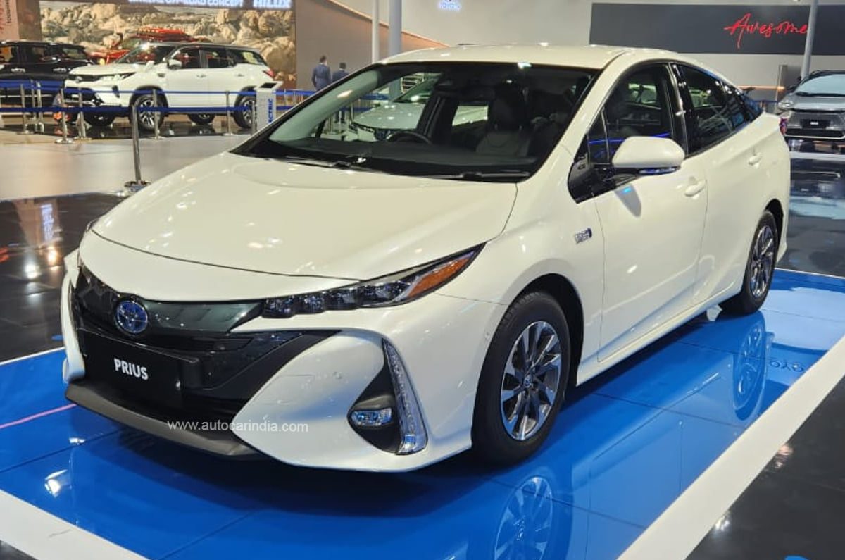 Toyota Prius front quarter