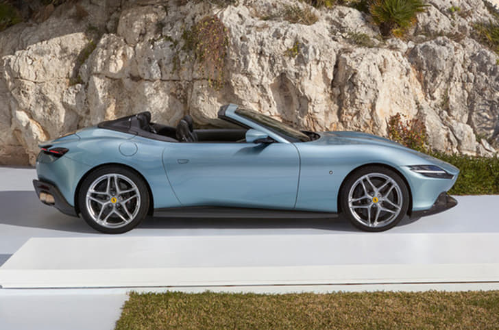 Ferrari Roma Spider side