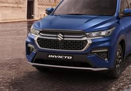 Maruti Suzuki Invicto Front View