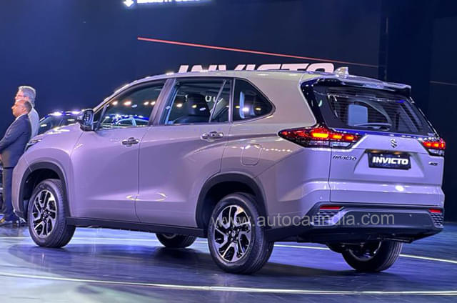Rear View Image - 4239