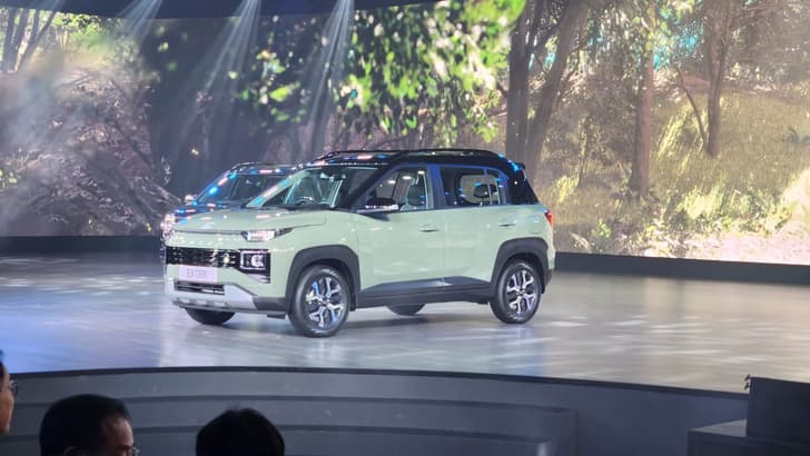 Hyundai Exter image gallery