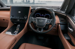 Toyota Vellfire Dashboard