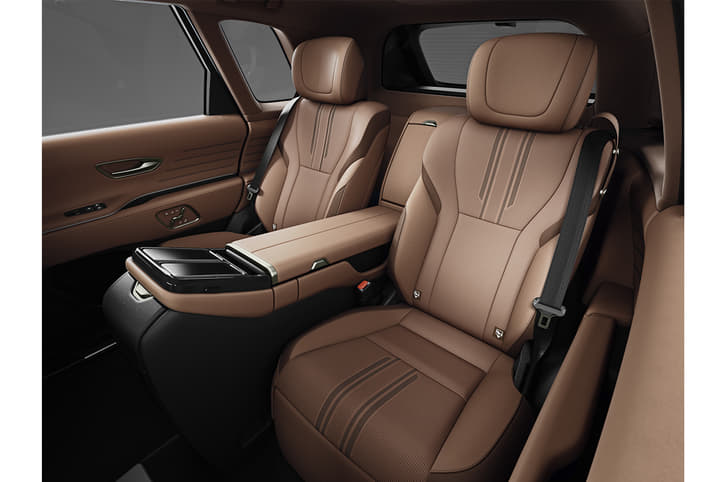 Toyota Century SUV image gallery