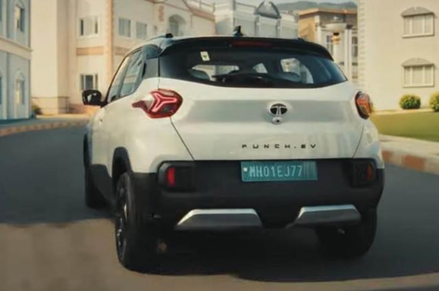 Rear View Image - 858