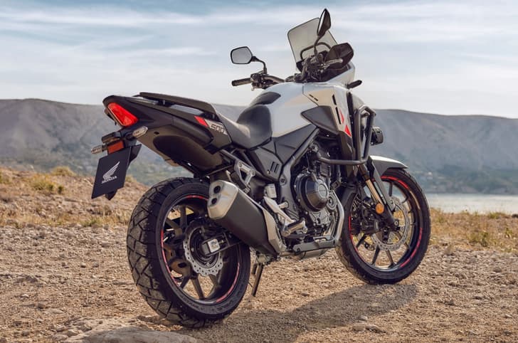 While the front looks rather different, the rear view is quite familiar, with the twin-exit exhaust system.