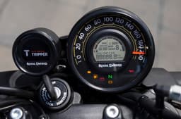 The base Analogue variant comes with a digi-analogue display and the supplementary Tripper navigation pod.