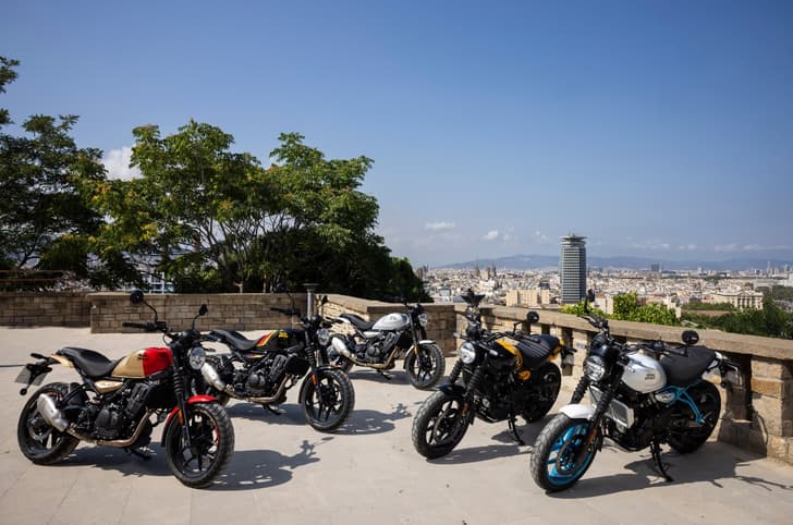 Prices start at Rs 2.39 lakh (Analogue), mid Dash variant priced at R Rs 2.49 lakh and top Flash variant commands Rs 2.54 lakh.