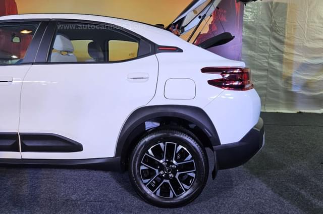Alloy Wheels Image - 8597